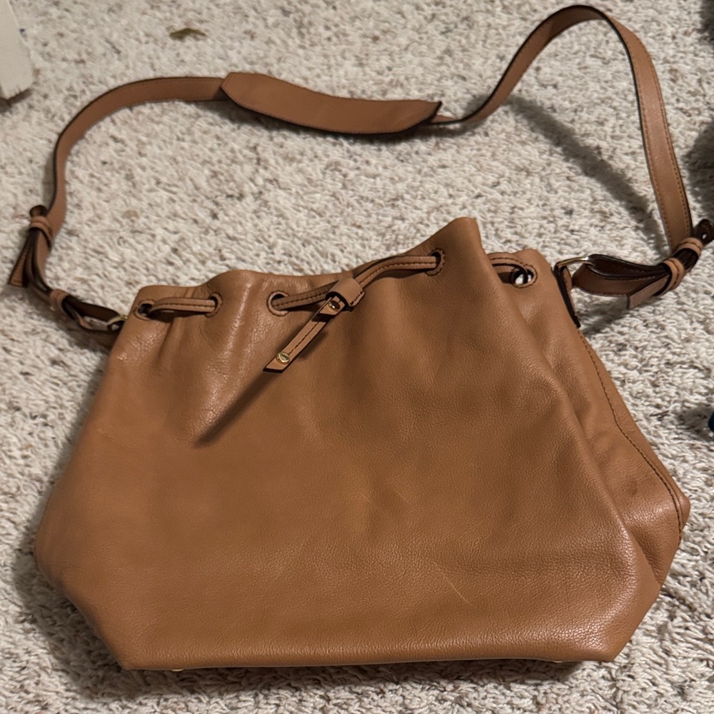 Elegant Tan Leather Shoulder Bag.              Banana Republic